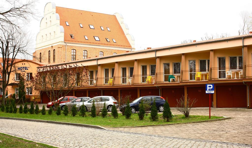 Hotel Zamek Gizycko Bagian luar foto